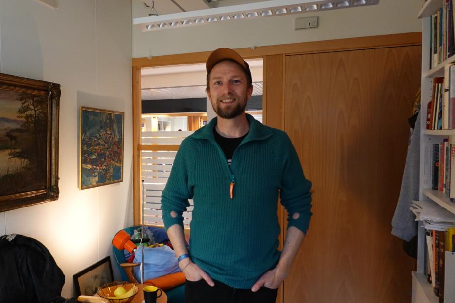 Forsker, Patrick Lie Andersen p&aring; kontoret sitt