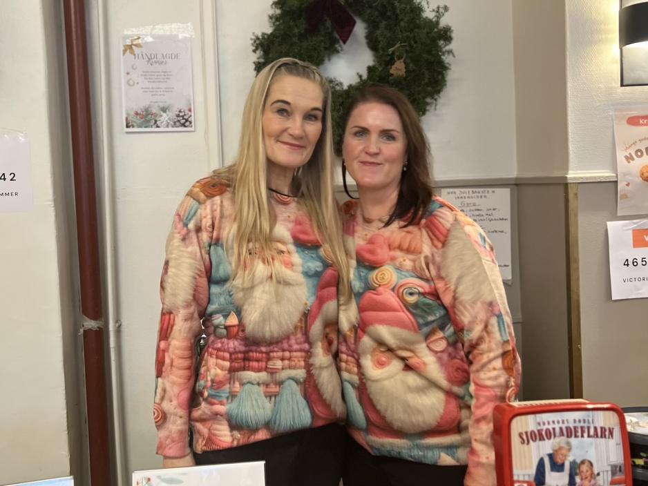 Elisabeth &Oslash;streng og Siri Sommer, arrang&oslash;rer av julemarked