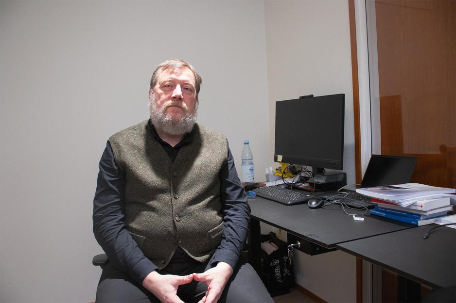 Folkevord p&aring; kontoret sitt