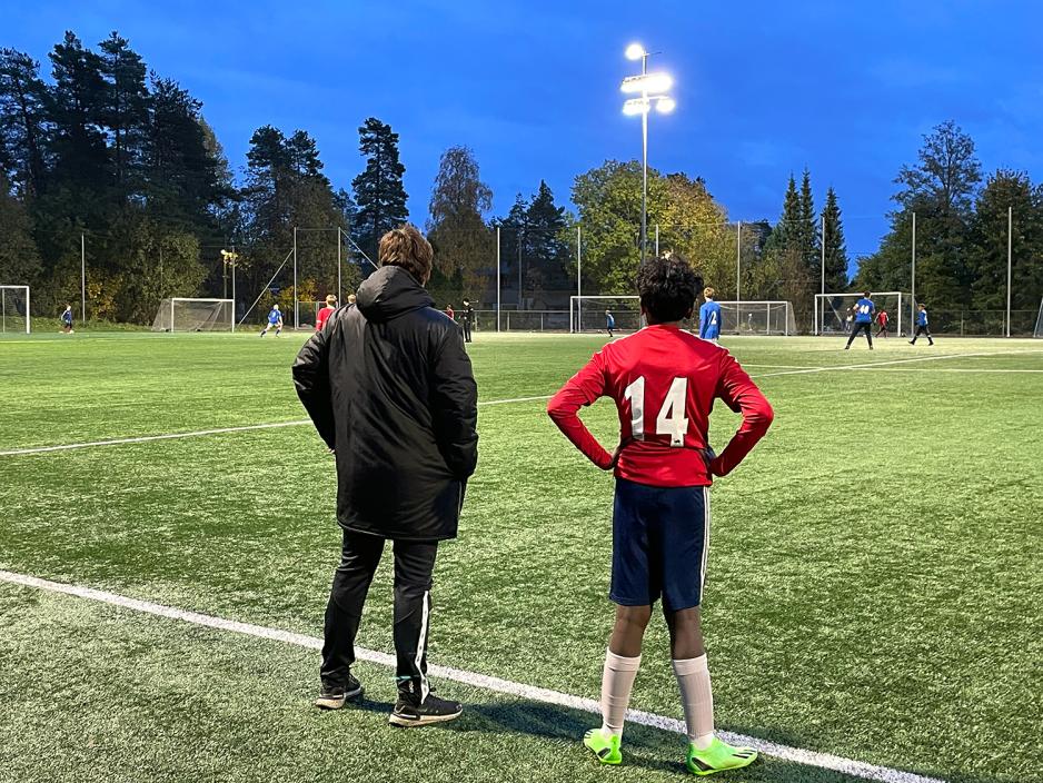 Trener Alexander Jigouline bytter inn Varunaan p&aring; banen i comebacket etter kollapsen.