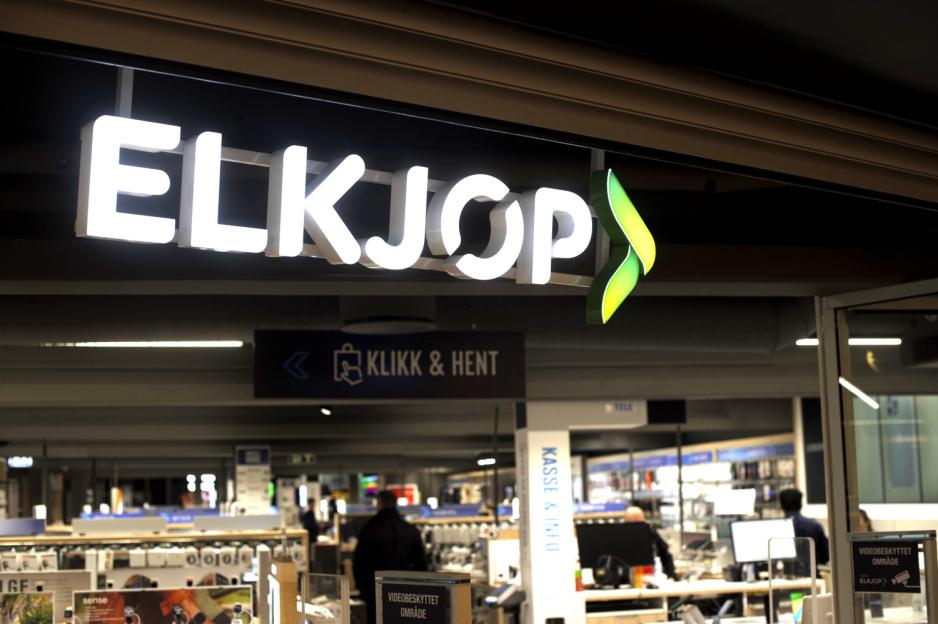Butikkskilt utenfor Elkj&oslash;p Storo.