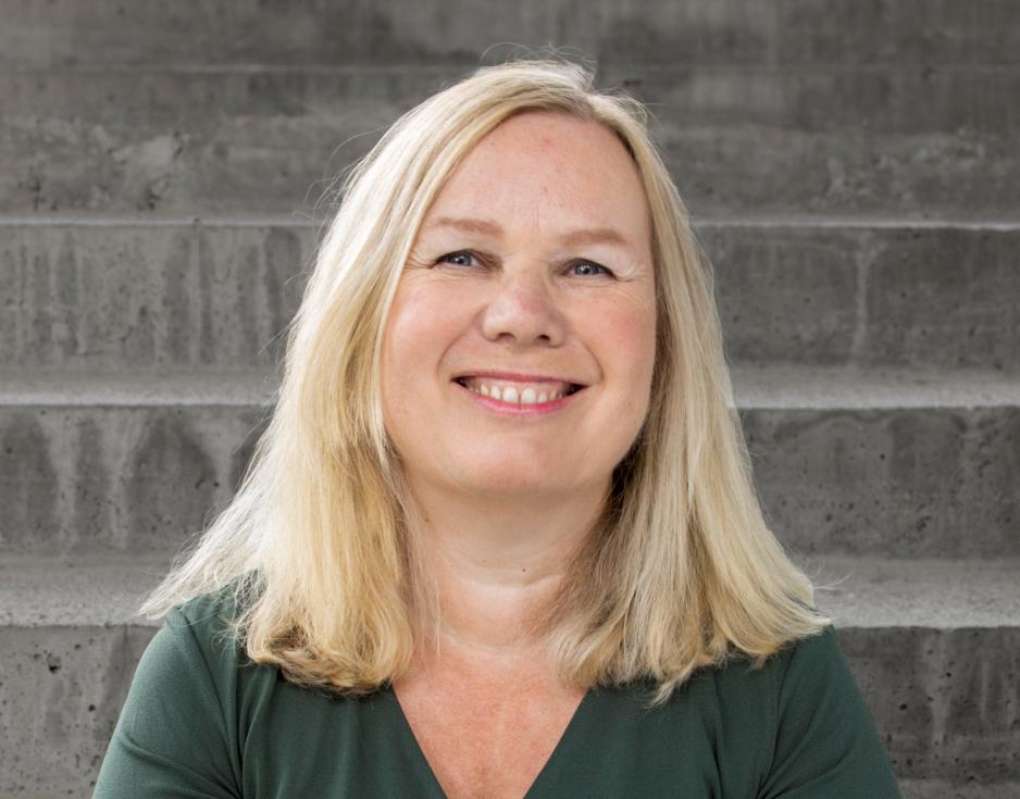 Portrett av smilende bydelsdirekt&oslash;r Ellen Oldereid