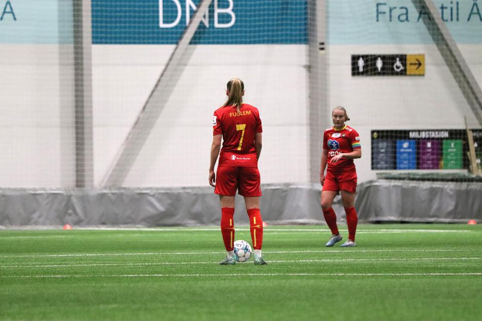 Oline Fuglem mener det er viktig &aring; ta de sm&aring; seierne underveis. Bildet er tatt fra kamp mot Lillestr&oslash;m. Foto: Erling L&oslash;kken