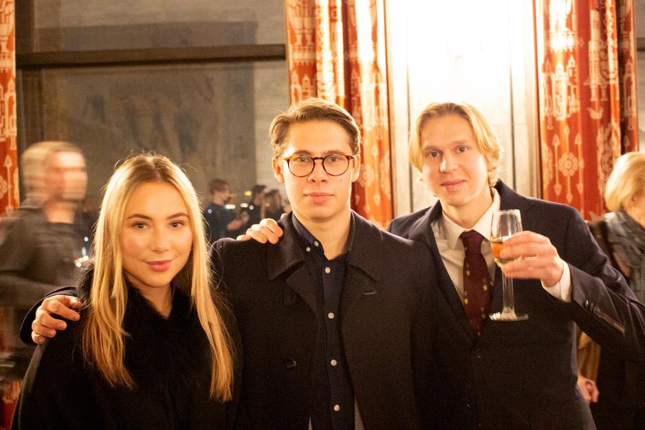(Fra h&oslash;yre) Nadine Philipson (20), Michael Golombek Fjell (21) og Jakob Golombek (22) er tredjegenerasjons tidsvitner og jobber aktivt mot antisemittisme. 