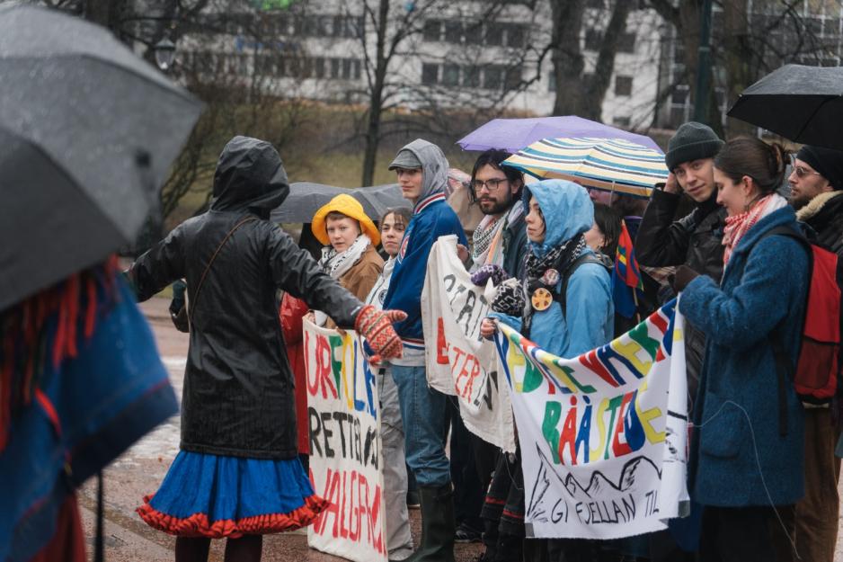 Ella Marie H&aelig;tta Isaksen samler Fosen-demonstrantene