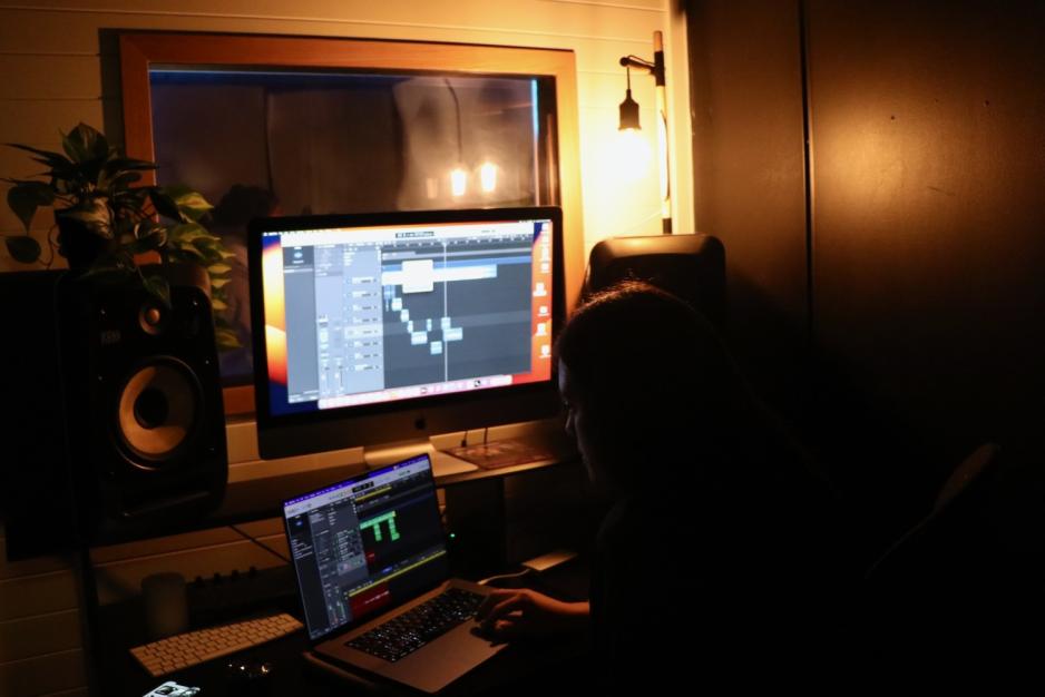 S&oslash;ndre Sound studio p&aring; Holmlia stemning
