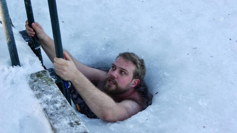 Gutt isbader p&aring; Sognsvann