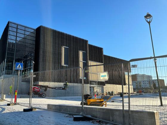 Bildet av Stovner sv&oslash;mmehall