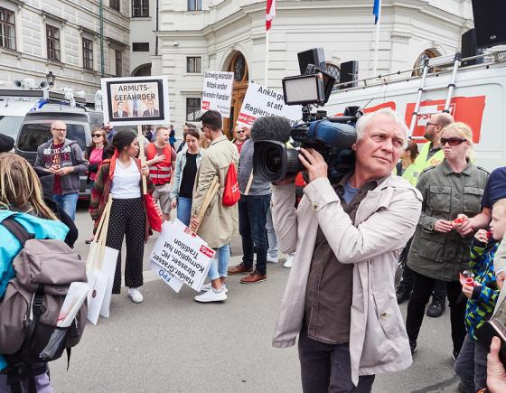 Journalist p&aring; demonstrasjon i &Oslash;sterrike