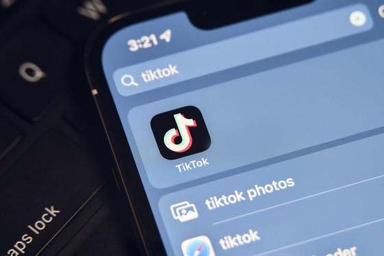 Tiktok p&aring; telefon