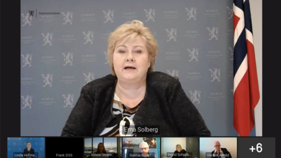 Erna Solberg i digitalt m&oslash;terom