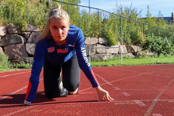 &Oslash;verland i startblokk p&aring; friidrettsbanen