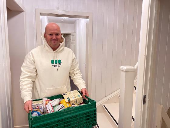 Knut R&oslash;sjorde (49) har et kriselager i tilfelle noe skulle skje.