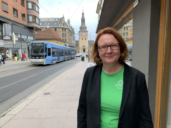 Bj&oslash;rg sandkj&aelig;r st&aring;r ute p&aring; Grensen i Oslo.