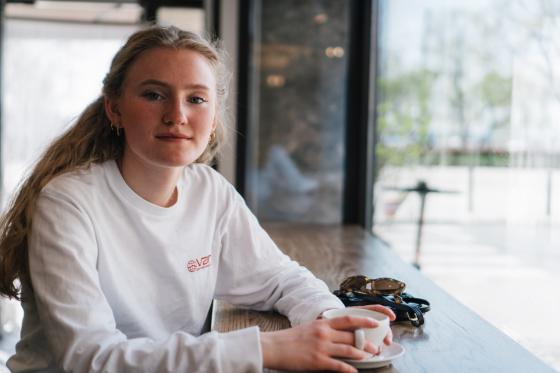 Maria Elise Moe p&aring; kafe