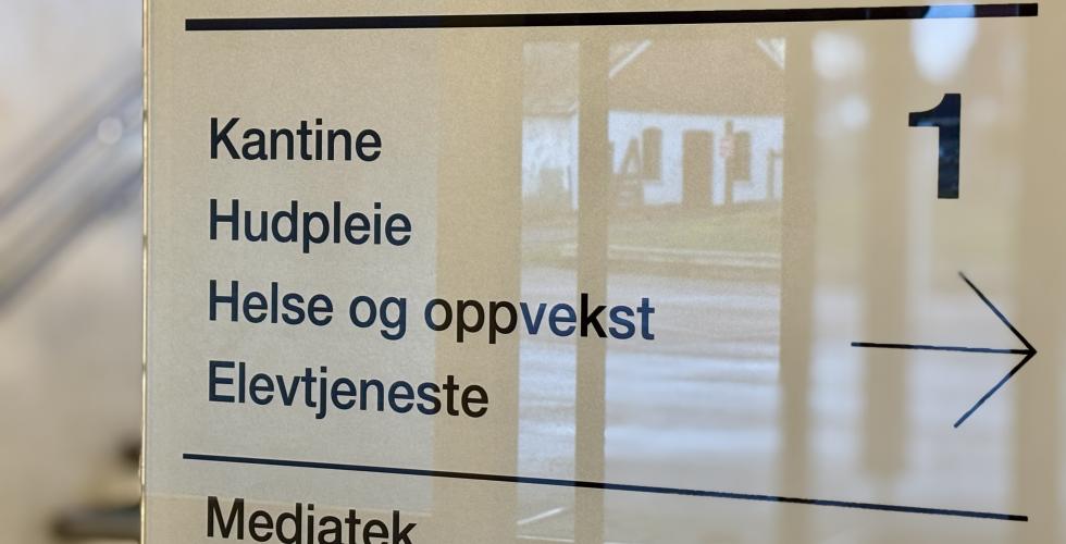 Skilt p&aring; Stovner VGS
