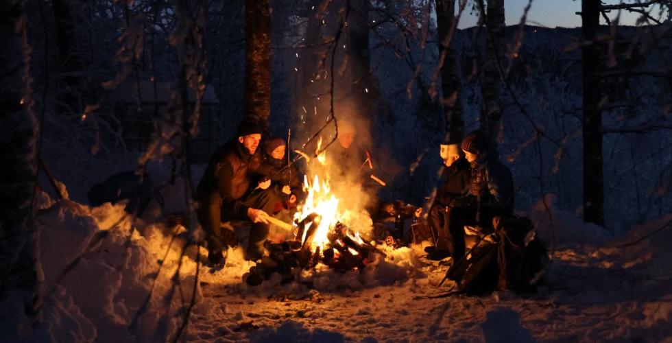 Hele Norge b&aring;ler 