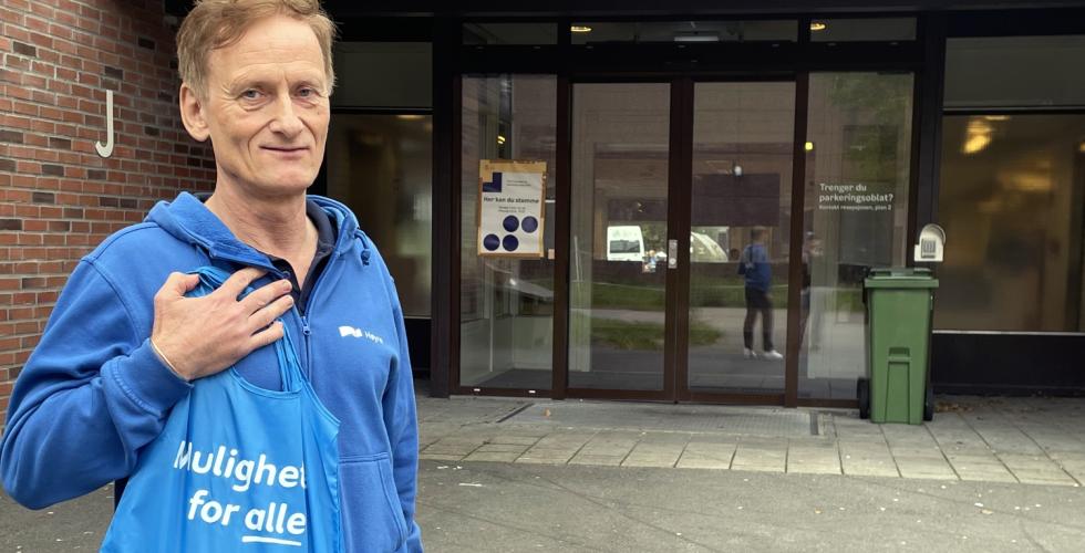 Per Gunnar Nesmoen (64) p&aring; Stovner Viderg&aring;ende skole