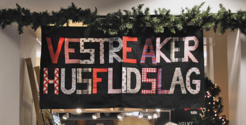 Hjemmelaget tekstilbanner p&aring; Vestre Aker Husflidslags julemarked