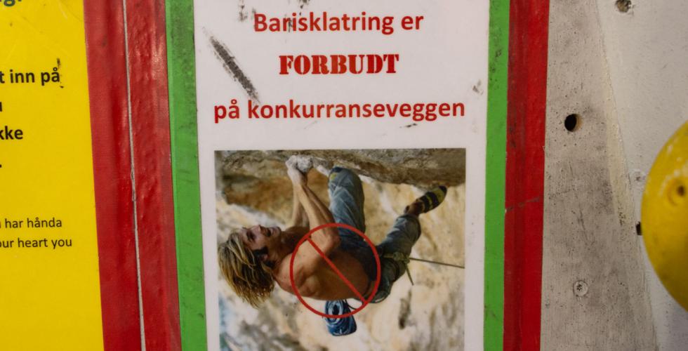 forbudskilt p&aring; klatresenter 
