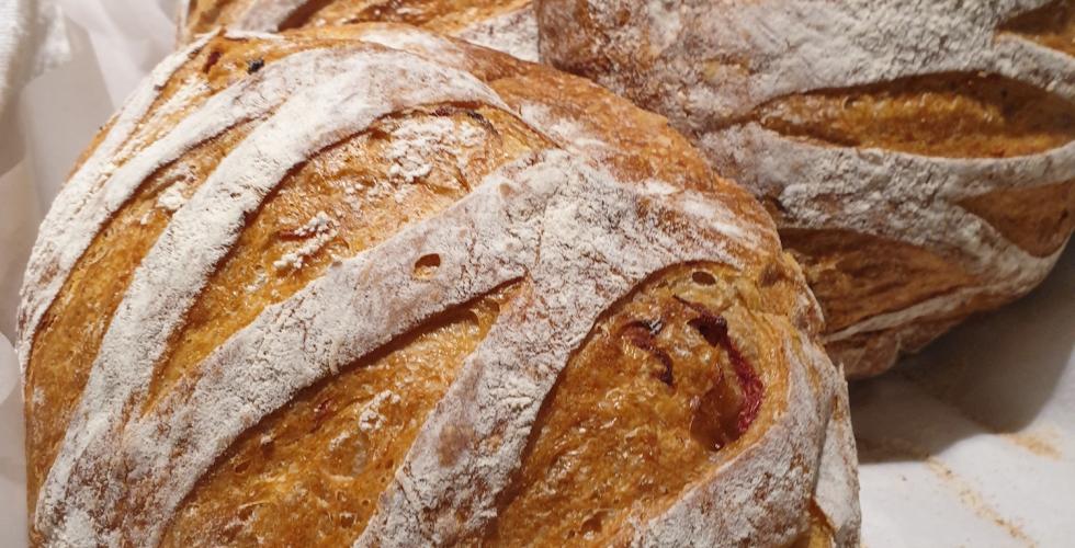 Runde steinovnsbr&oslash;d med m&oslash;nster