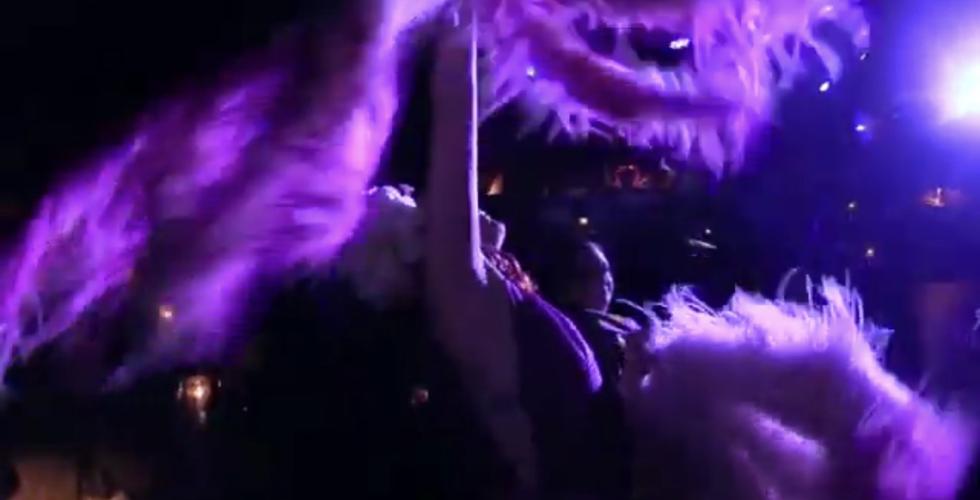 Kiki Ch&eacute;rie dansar p&aring; "The Burly Show - Live!"