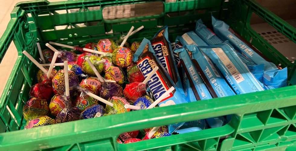 Bilde av sjokolade og kj&aelig;rlighet p&aring; pinne som er fjernet fra hyllene hos Jacobs