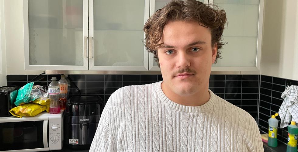 Mads Nyhus p&aring; et kj&oslash;kken