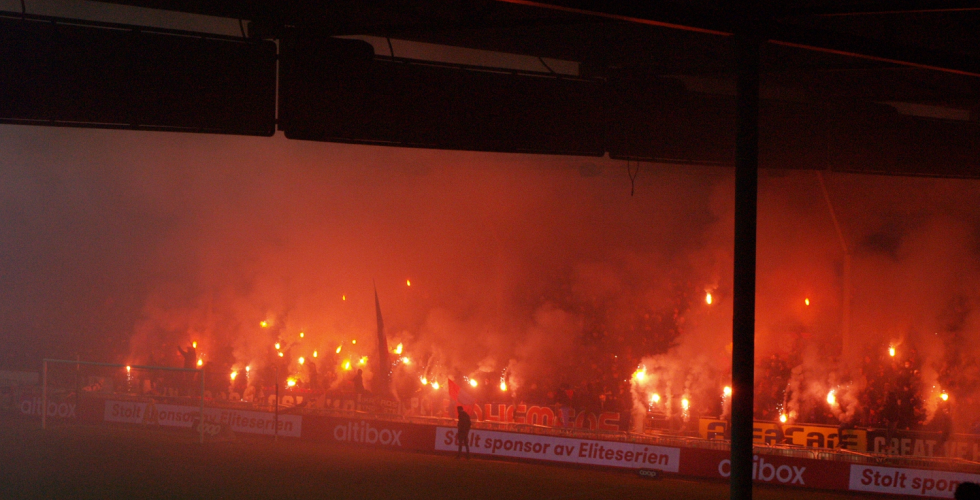 Pyro fyres av p&aring; &Aring;r&aring;sen stadion