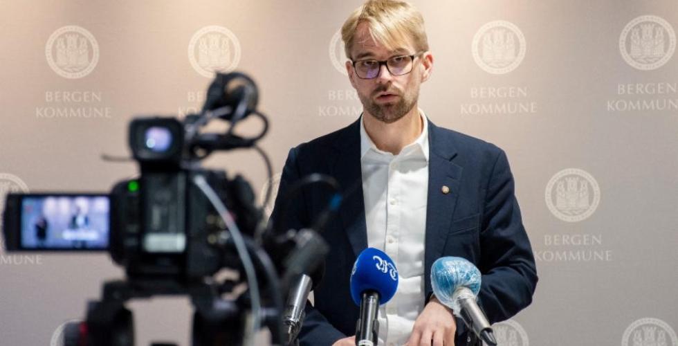 Bergens byr&aring;dsleder Roger Valhammer fotografert under en pressekonferanse i fjor. 
