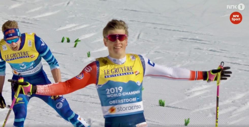 Johannes H&oslash;sflot Kl&aelig;bo vinner lagsprinten i Oberstdorf 2021